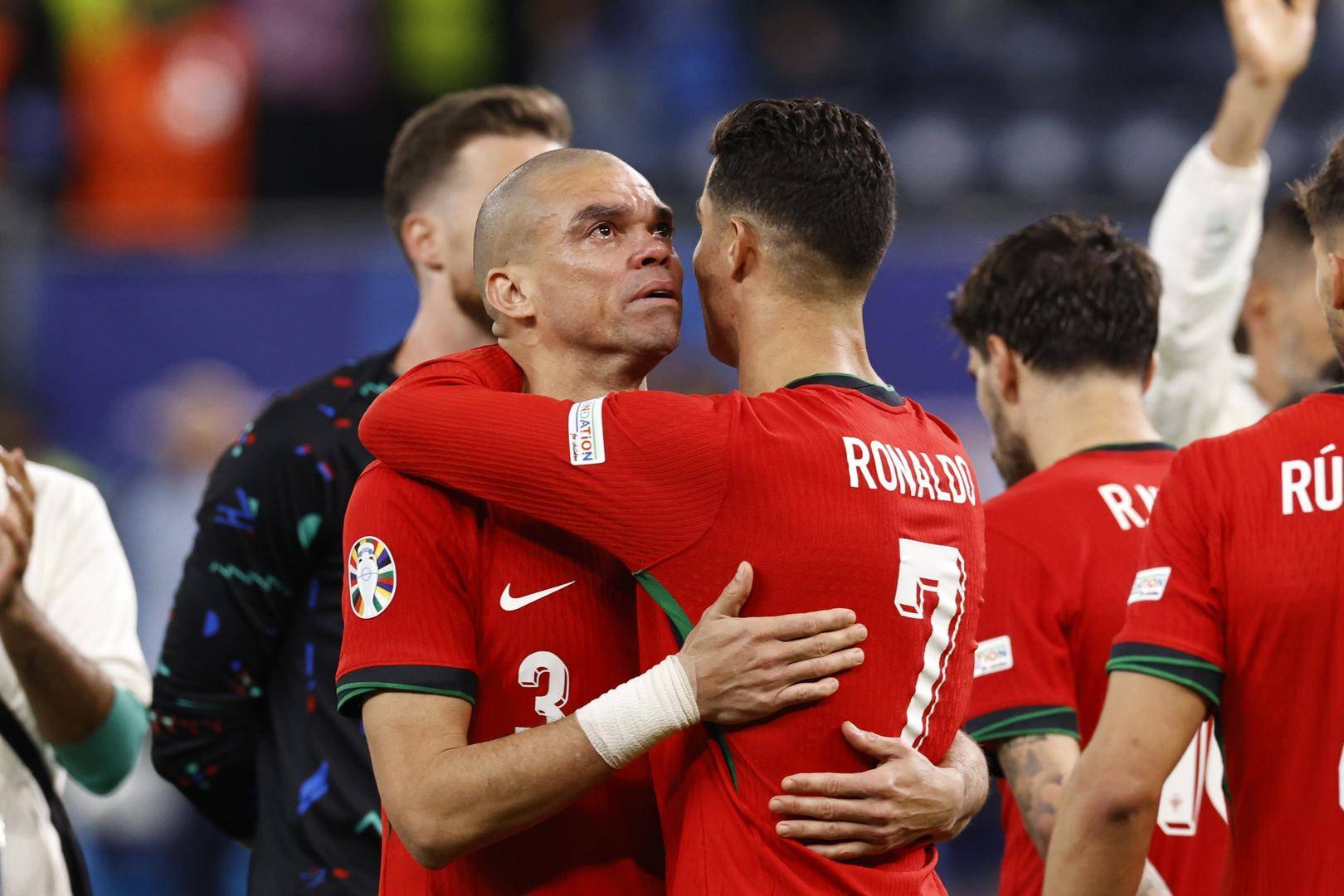 九游移动端-C罗连续七场比赛得分超过反败为胜，法国队不断突破！再创辉煌时刻的简单介绍